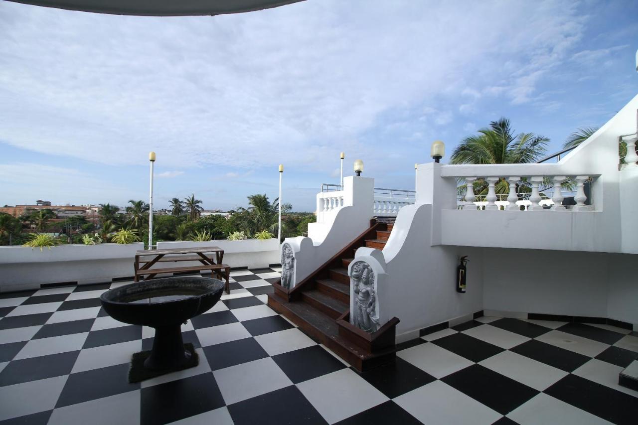 Royal Castle Hotel Negombo Exterior foto