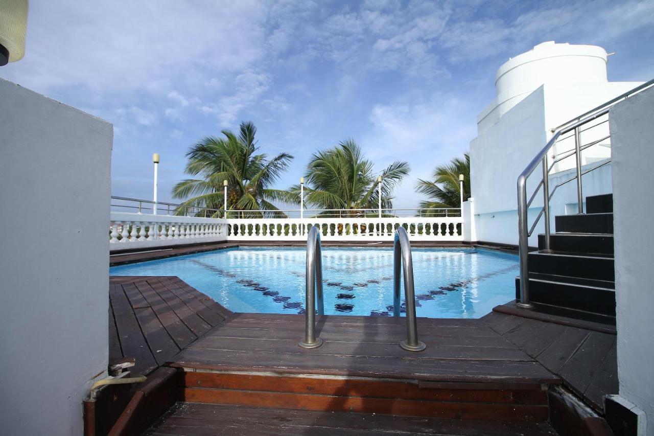 Royal Castle Hotel Negombo Exterior foto